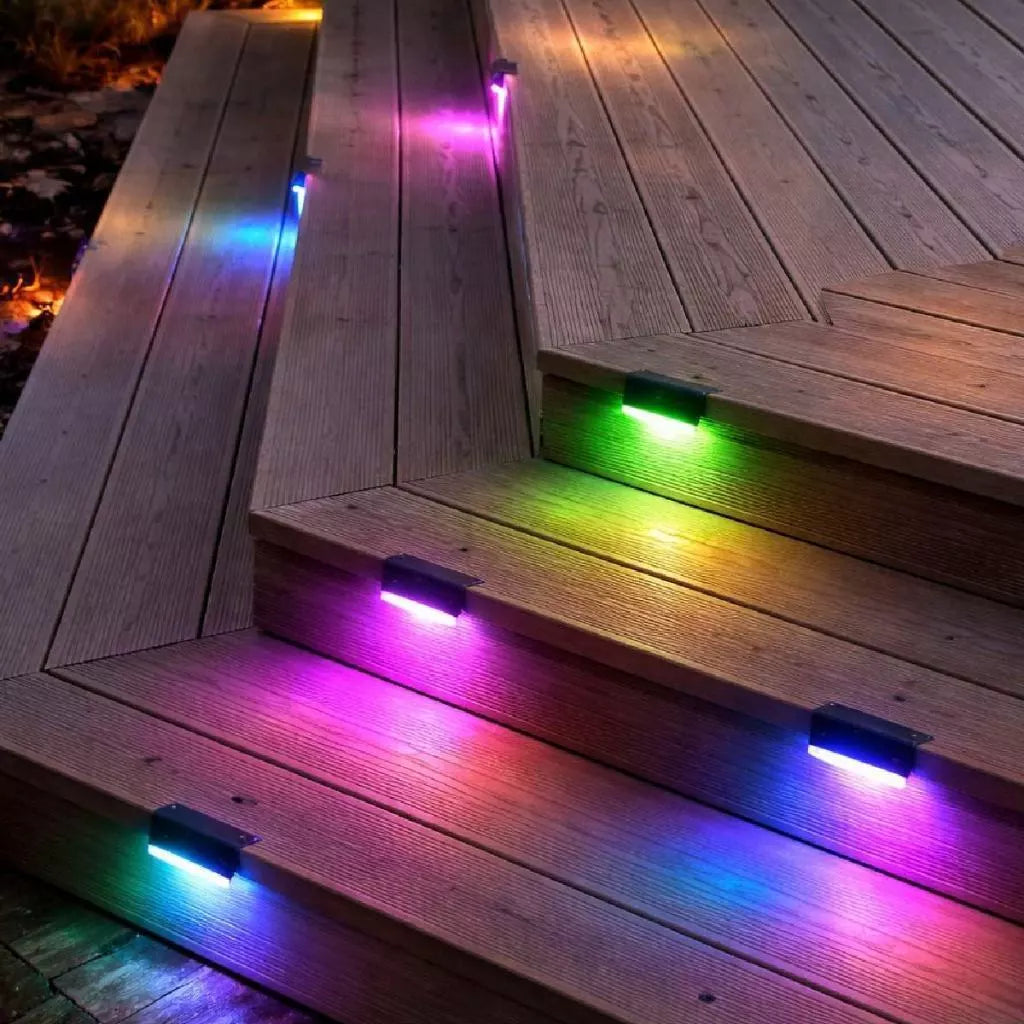 Arandela Solar LED de Canto para Degrau – Luz Quente ou RGB